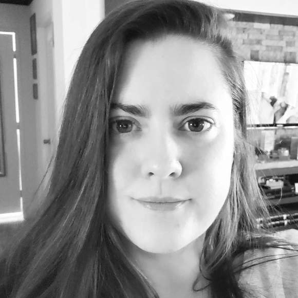 Meet your Posher, Traci - Picture 1 of 1